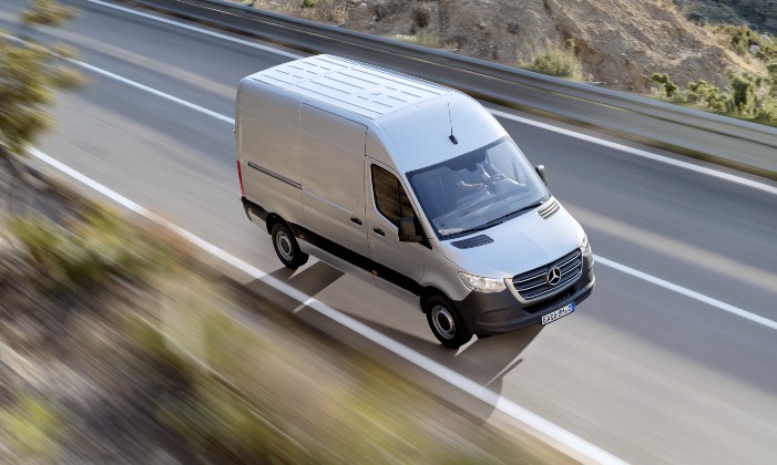 Descubre cómo optimizar el transporte de mercadería en vans con estrategias seguras, rentables y organizadas. Ingresa aquí.