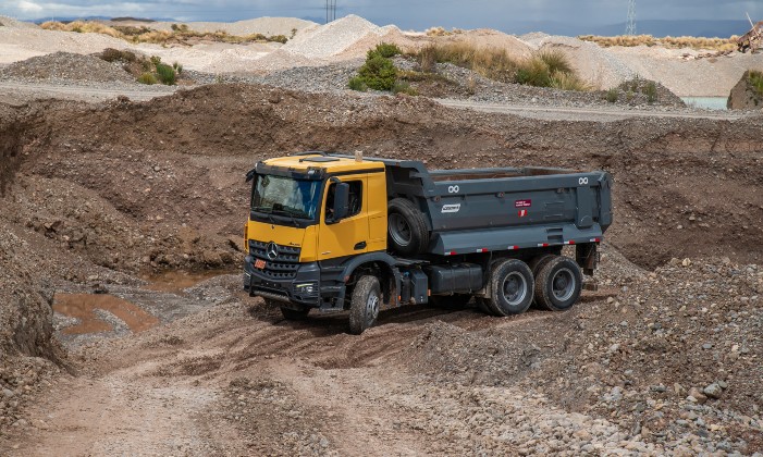 ¿Qué es un camión volquete? Descubre su definición y funcionamiento. Conoce todo sobre estos vehículos aquí.