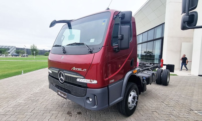 Descubre el Mercedes-Benz New Accelo 1116, un camión que combina potencia, eficiencia y alto rendimiento para el trabajo diario.